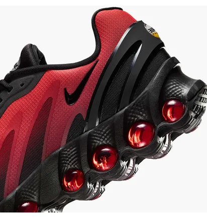 Кроссовки мужские Nike Air Max Dn8 Red/Black FQ7860-008