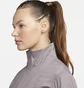 Вітровка жіноча Nike Sf Run Dvn Jkt Grey Dq6561-531