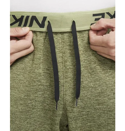 Штаны мужские Nike Tf Pant Taper Olive Dq5405-326