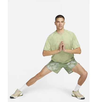 Футболка мужская Nike Dri-Fit Olive DX6954-371