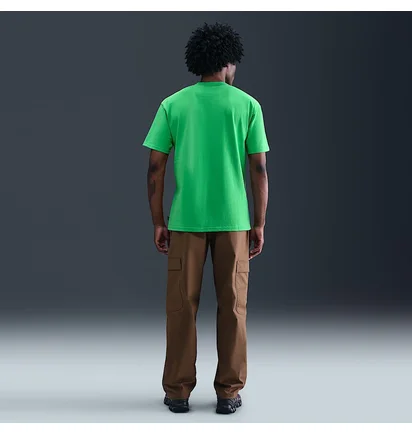 Футболка мужская Nike Sportswear Premium Essential Tee Green DO7392-388
