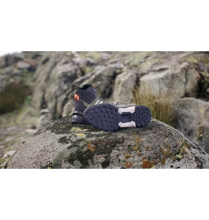 Ботинки женские Adidas Eastrail 2.0 Mid Rain.Rdy Hiking Shoes Black/Olive ID3455