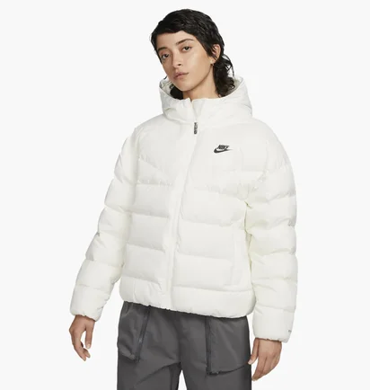 Куртка жіноча Nike Sportswear Storm-Fit Windrunner White Dq5903-133