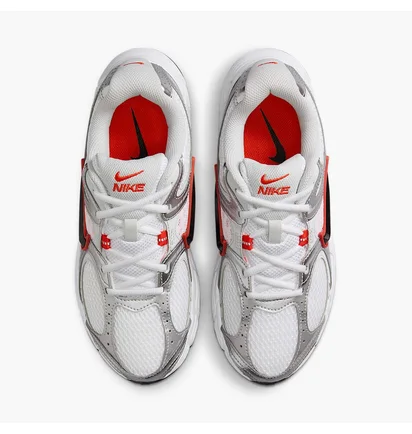 Кросівки жіночі Nike V5 Rnr White HQ7901-100