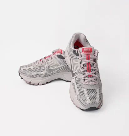 Кросівки жіночі Nike Air Zoom Vomero 5 White FN3695-001
