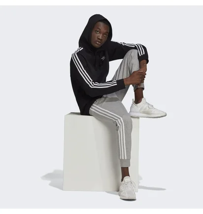 Худи мужское Adidas Adicolor Classics 3-Stripes Hoodie Black H06676