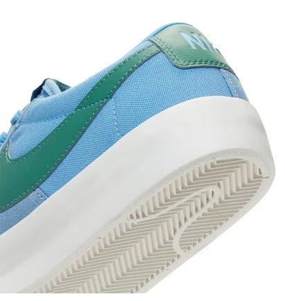 Кроссовки унисекс Nike Zoom Blazer Low Pro Gt Sb Light Blue FJ1679-400