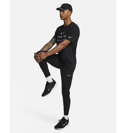 Футболка мужская Nike Dri-Fit Run Division MenS Running T-Shirt Black FJ2356-010