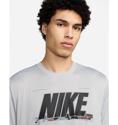 Футболка чоловіча Nike M Dri-Fit Tee Rlgd Camo Gfx Grey FV8370-077