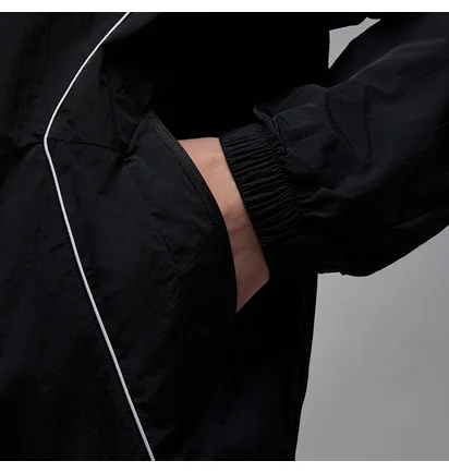 Ветровка унисекс Air Jordan Lightweight Black IB7255-010