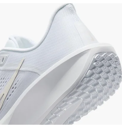 Кросівки жіночі Nike Quest 6 White FD6034-106