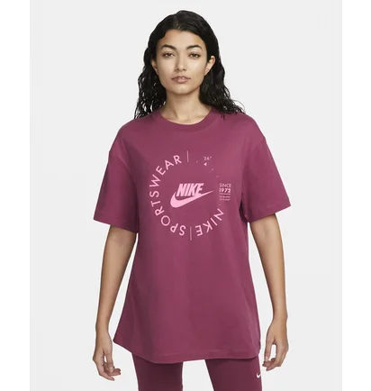 Футболка женская Nike Sportswear Sports Utility T-Shirt Violet FD4235-653