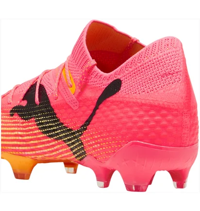 Бутсы женские Puma Future 7 Ultimate Fg/Ag Pink 107701-03