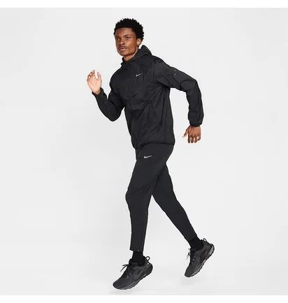 Куртка мужская Nike Stride MenS Repel U V Running Jacket Black HV4548-010