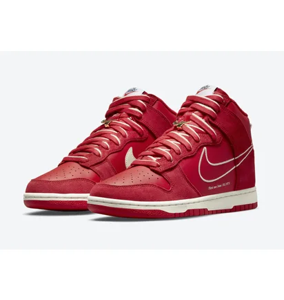 Кросівки чоловічі Nike Dunk High Se Red DH0960-600