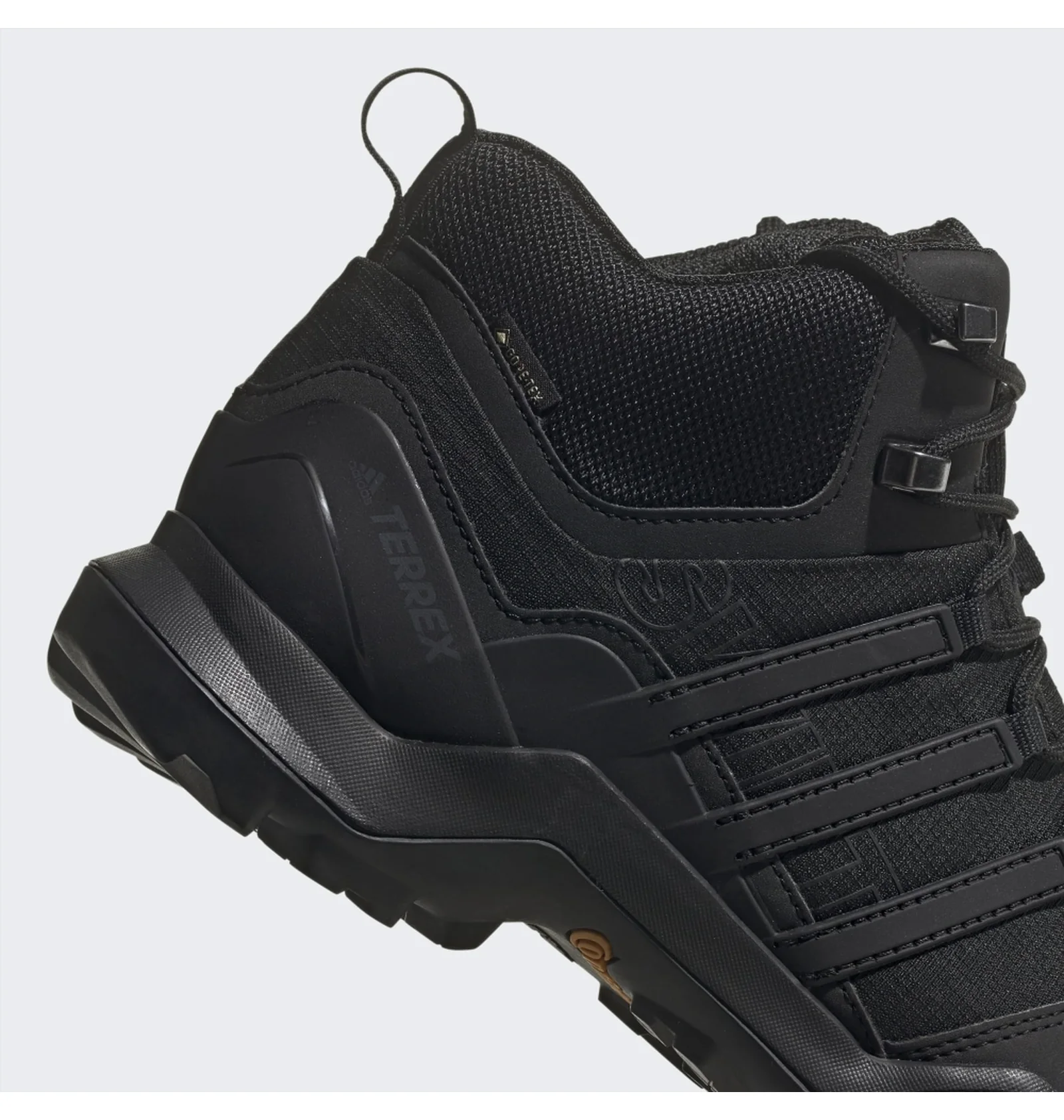 ᐉ Кросівки чоловічі Adidas Terrex Swift R2 Mid Gore-Tex Hiking