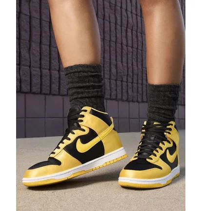 Кросівки жіночі Nike Dunk High Shoes Yellow/Black FN4216-001