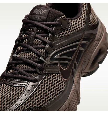 Кросівки чоловічі Nike Air Max Moto 2K Brown IO9279-200