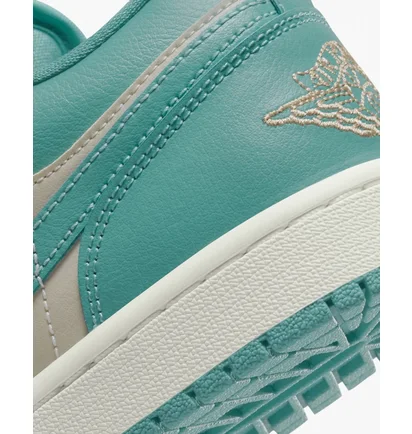 Кросівки жіночі Air Jordan 1 Low Light Blue Dc0774-131