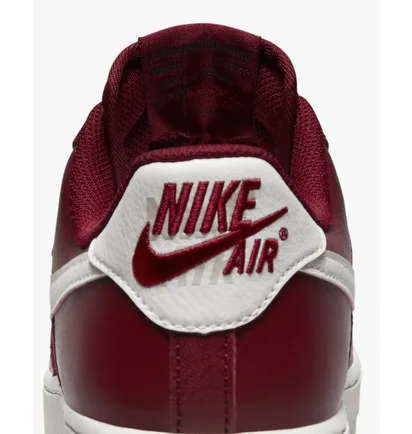 Кросівки жіночі Nike Air Force 1 07 Premium Red Dz5616-600