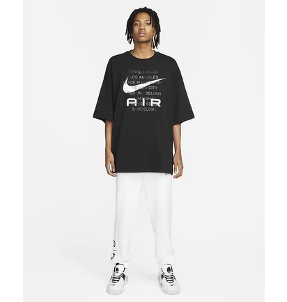 Футболка мужская Nike T-Shirt Sportswear Black FD1249-010