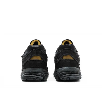 Кроссовки мужские New Balance 2002R Black M2002RDB