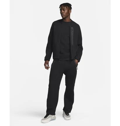 Бомбер мужской Nike Sportswear Tech Fleece Black FB8008-010