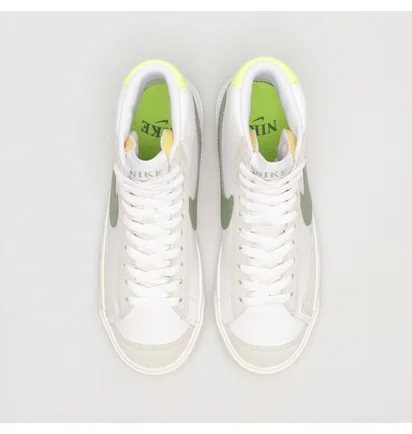 Кросівки жіночі Nike Blazer Mid 77 White FJ4740-100