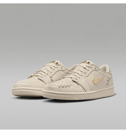 Кросівки жіночі Air Jordan 1 Low Method Of Make Zapatillas Beige FN5032-200