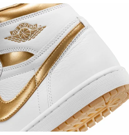 Кросівки жіночі Air Jordan 1 Retro High Og Shoes White FD2596-107