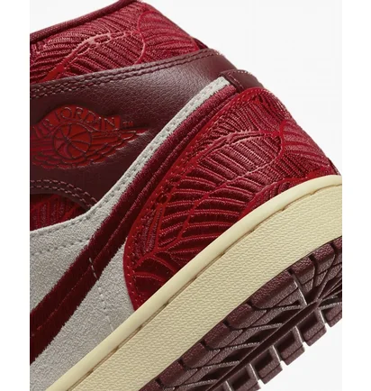 Кроссовки женские Air Jordan 1 Mid Se Tiki Leaf Bordo/White DZ2820-601