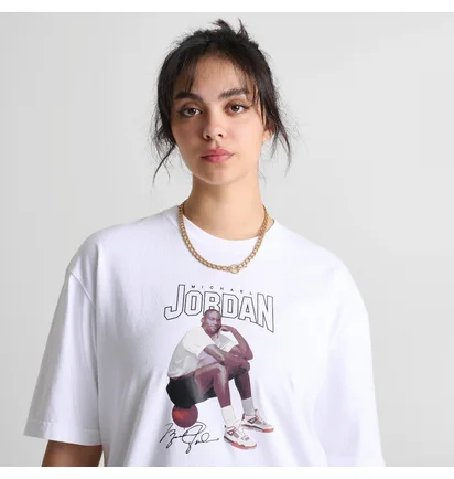 Футболка жіноча Air Jordan Short-Sleeve Oversized Graphic T-Shirt White FN5703-100