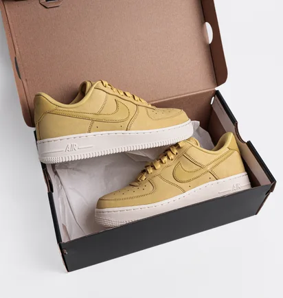 Кросівки жіночі Nike Sportswear Air Force 1 07 Prm Yellow Dr9503-700