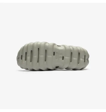 Тапочки унісекс CROCS Echo Slide Olive 208170-1LM
