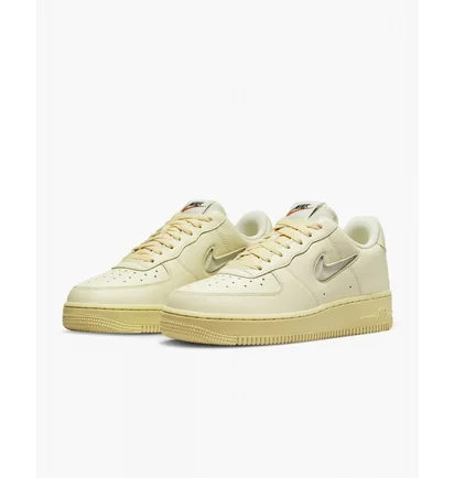 Кросівки жіночі Nike Air Force 1 07 Lx Beige Do9456-100