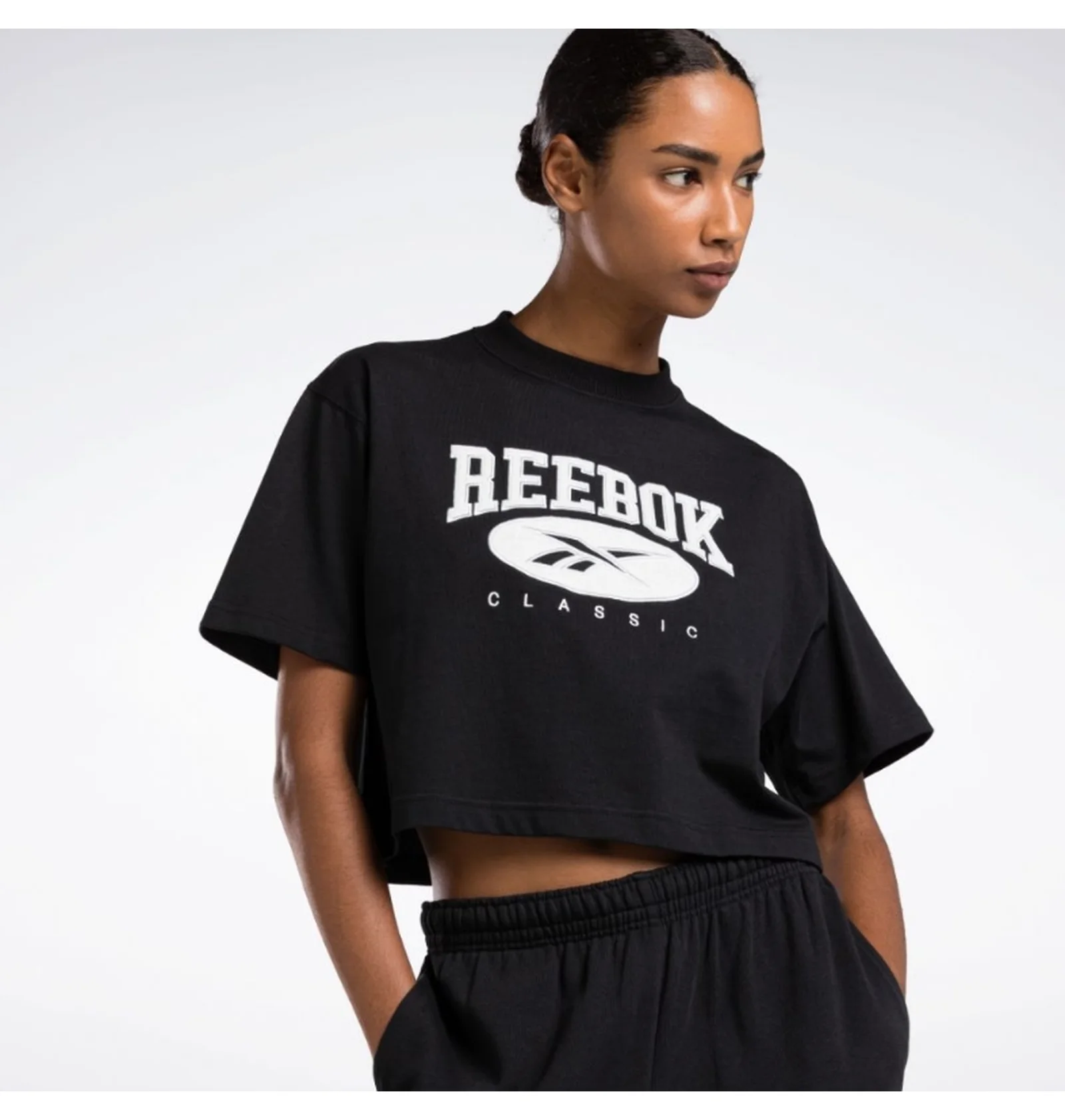 ᐉ Футболка жіноча Reebok Classics Archive Essentials Big Logo