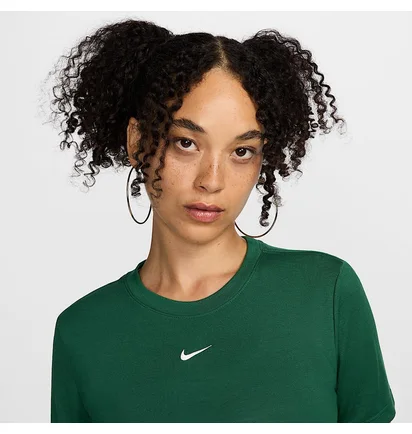Футболка женская Nike Sportswear Essential Green FB2873-341