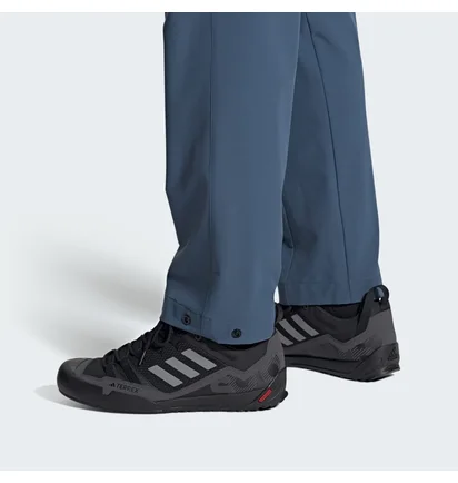 Кроссовки унисекс Adidas Terrex Swift Solo 2.0 Hiking Black IE6901