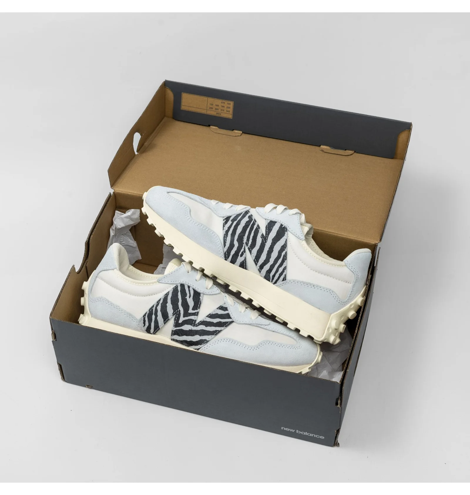 ᐉ Кроссовки мужские New Balance 327 Zebra Pastel White/Light Blue