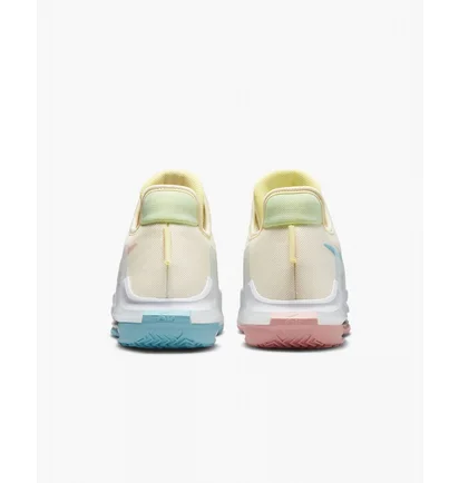 Кросівки унісекс Nike Lebron Witness 6 Basketball Shoes Beige Cz4052-103