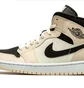Кроссовки женские Air Jordan Wmns 1 Mid Beige BQ6472-800