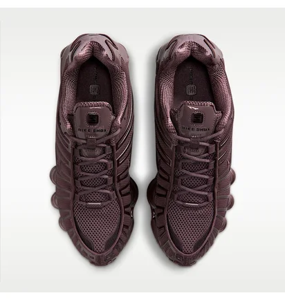 Кросівки жіночі Nike Shox T L WomenS Shoes Black/Violet IB1087-500
