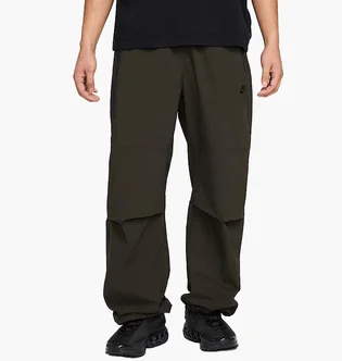 Штаны мужские Nike Tech Woven Loose Fit Pants Olive HM7158-356