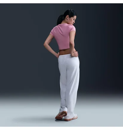 Футболка женская Nike Sportswear Chill Knit Slim Cropped Pink HF9534-699