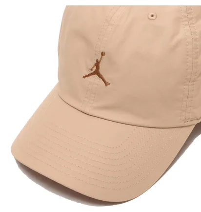 Кепка чоловіча Air Jordan Club Brown FD5185-200