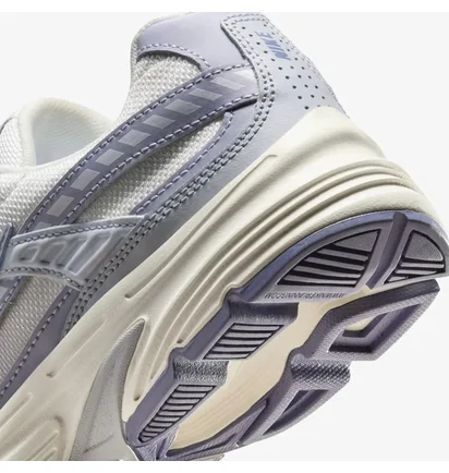 Кросівки жіночі Nike Initiator White/Light Blue IB4339-121