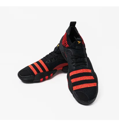 Кросівки унісекс Adidas Trae Young 2.0 Basketball Shoes Black HQ0986