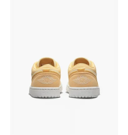 Кроссовки женские Air Jordan Air 1 Low Se Shoes Beige/Yellow DV0426-200