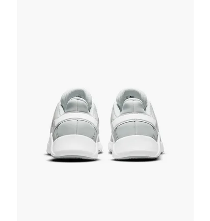 Кроссовки женские Nike Legend Essential 2 Grey CQ9545-012