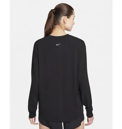Лонгслив женский Nike One Relaxed Dri-Fit Long-Sleeve Top Black FN2817-010